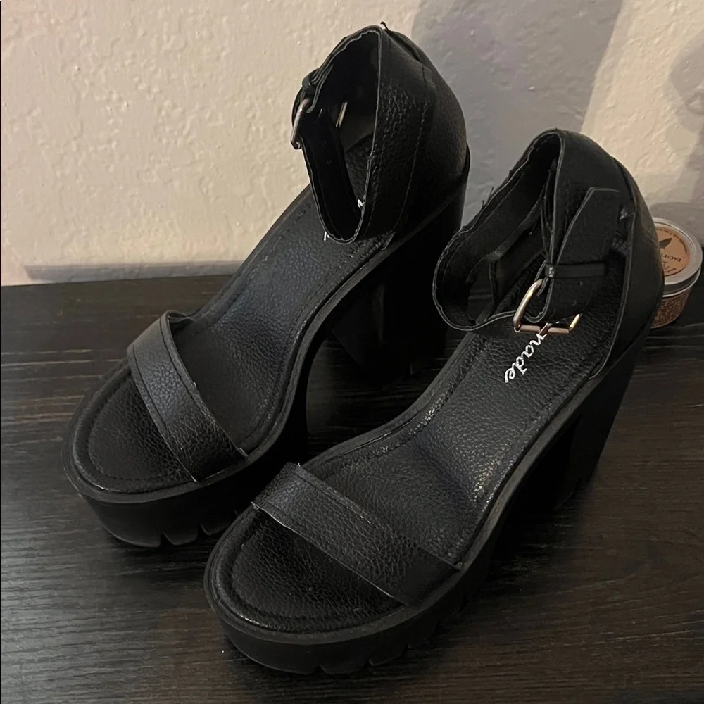 Stylish Black Platform Heels
